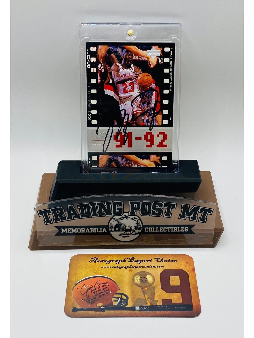Michael Jordan Signed Card With COA (121007) (Bulls)